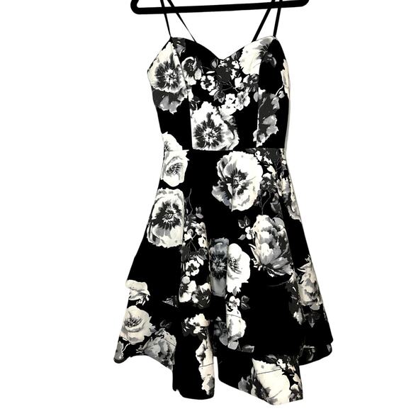 B. Darlin Black/White Floral strapless semi-formal Dress Size 1-2 Women EUC - Picture 1 of 3